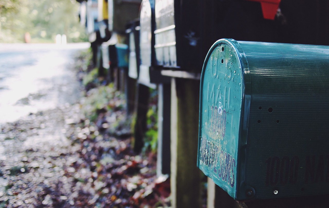 ¿Cómo colocar el remitente en una carta de correspondencia?”